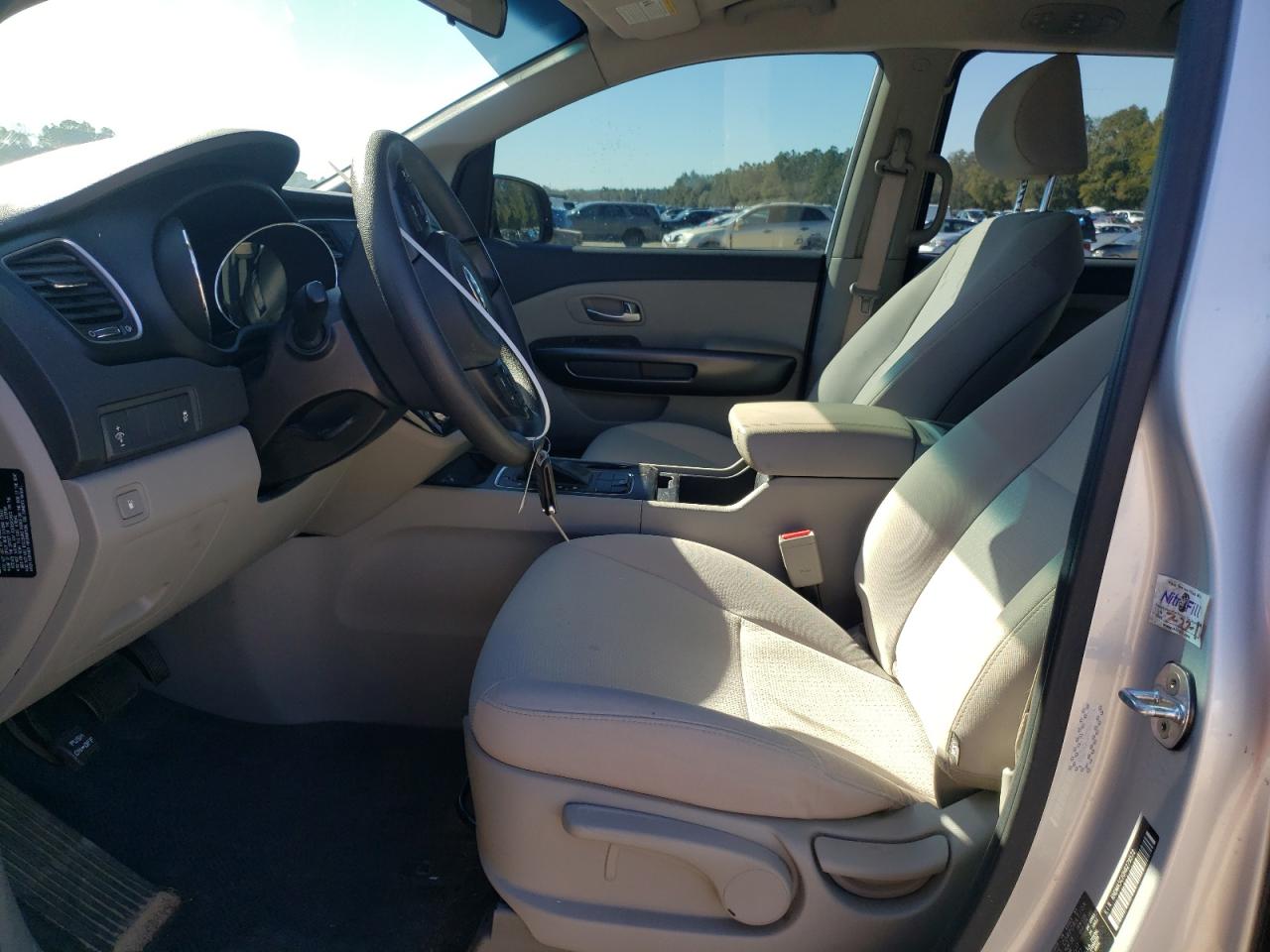 2017 KIA Sedona VIN KNDMA5C10H6279572 Copart auction photo, front end damage thumbnail 7