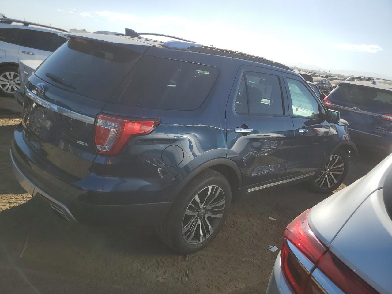 2016 Ford Explorer VIN 1FM5K8HT6GGB44940 Copart auction photo, front end damage thumbnail 3