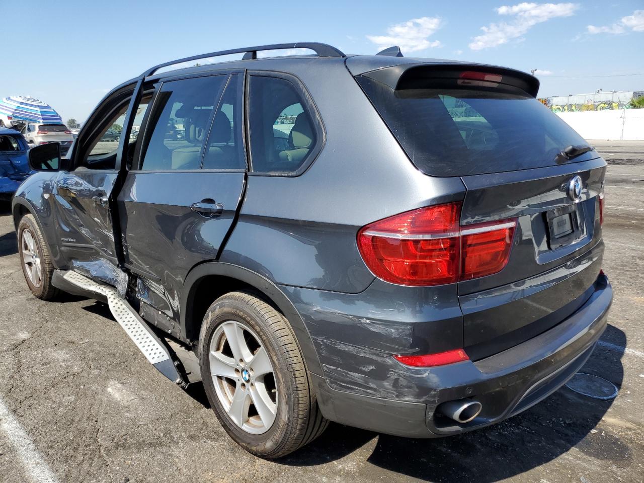2011 BMW X5 VIN 5UXZW0C52BL661803 Copart auction photo, side / minor dent/scratches damage thumbnail 2