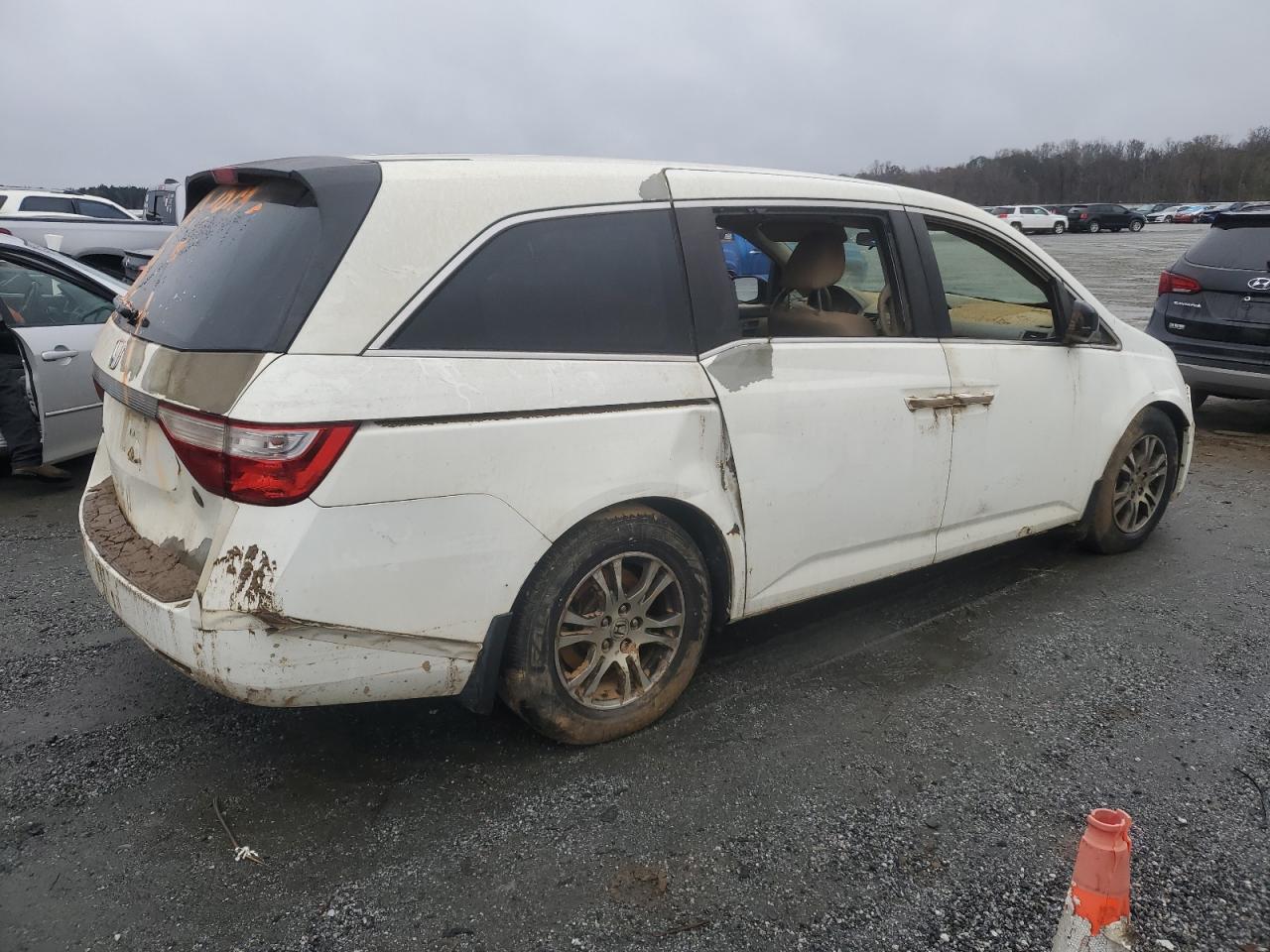 2013 Honda Odyssey VIN 5FNRL5H40DB081320 Copart auction photo, water/flood damage thumbnail 3