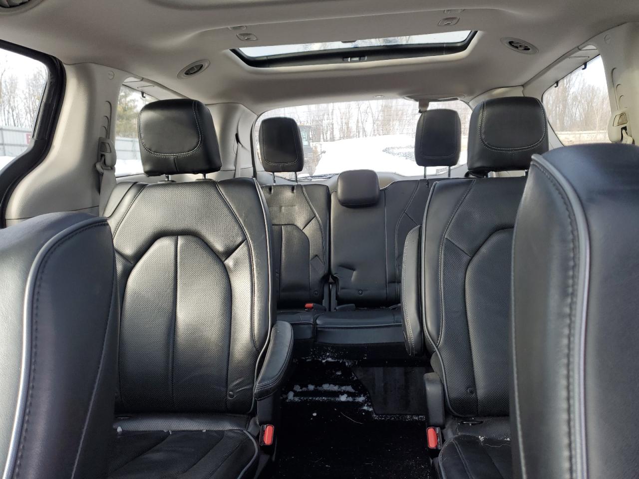 2019 Chrysler Pacifica VIN 2C4RC1GG8KR655572 Copart auction photo, front end / minor dent/scratches damage thumbnail 10