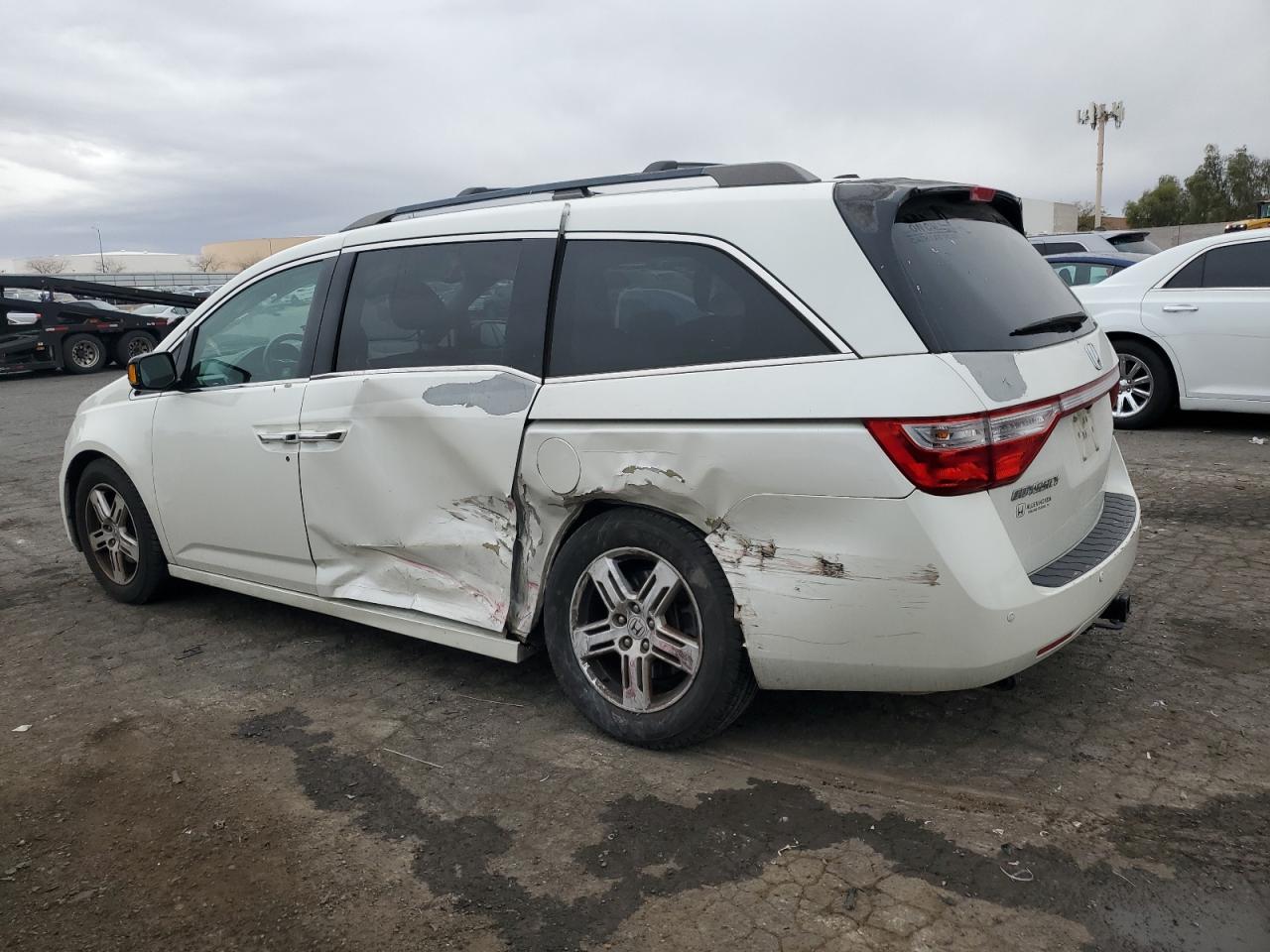 2012 Honda Odyssey VIN 5FNRL5H96CB141059 Copart auction photo, side / rear end damage thumbnail 2