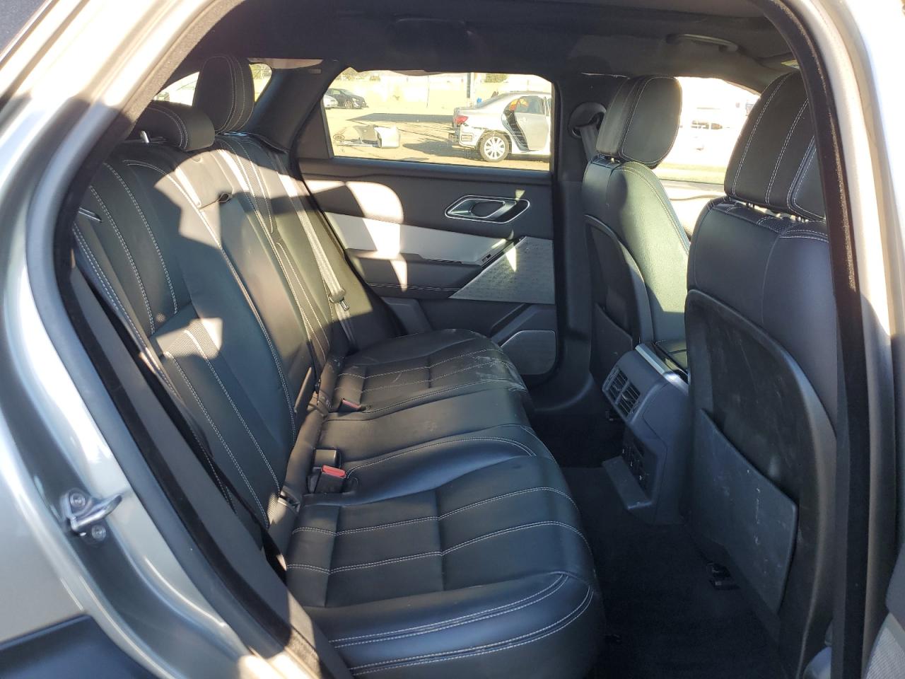 2019 Land Rover Range Rover VIN SALYL2FV0KA225811 Copart auction photo, all over damage thumbnail 11