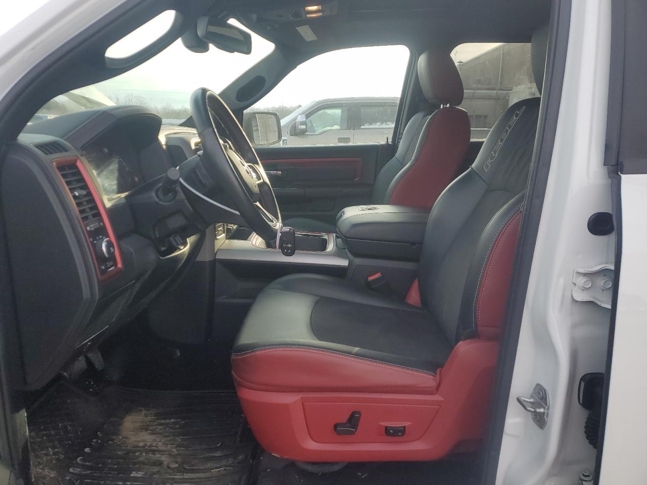 2016 RAM 1500 VIN 1C6RR7YT3GS385998 Copart auction photo, front end / minor dent/scratches damage thumbnail 7