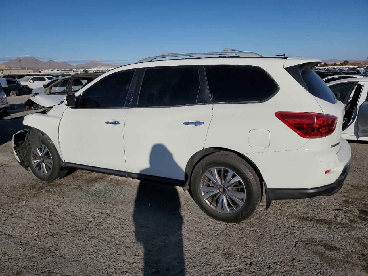 2017 Nissan Pathfinder VIN 5N1DR2MN2HC684998 Copart auction photo, front end damage thumbnail 2