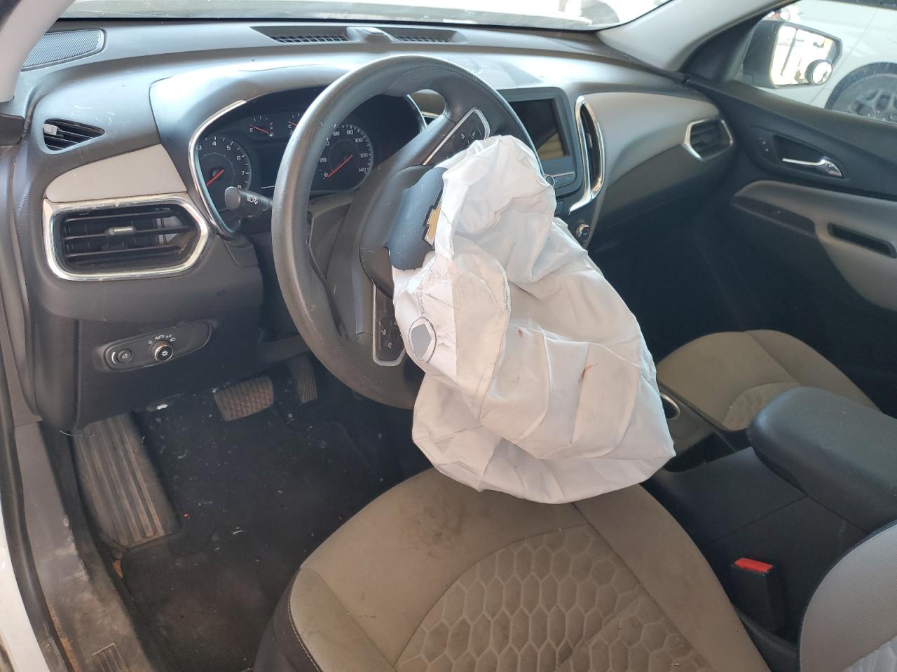 2019 Chevrolet Equinox VIN 3GNAXHEV2KS635338 Copart auction photo, front end / rear end damage thumbnail 8