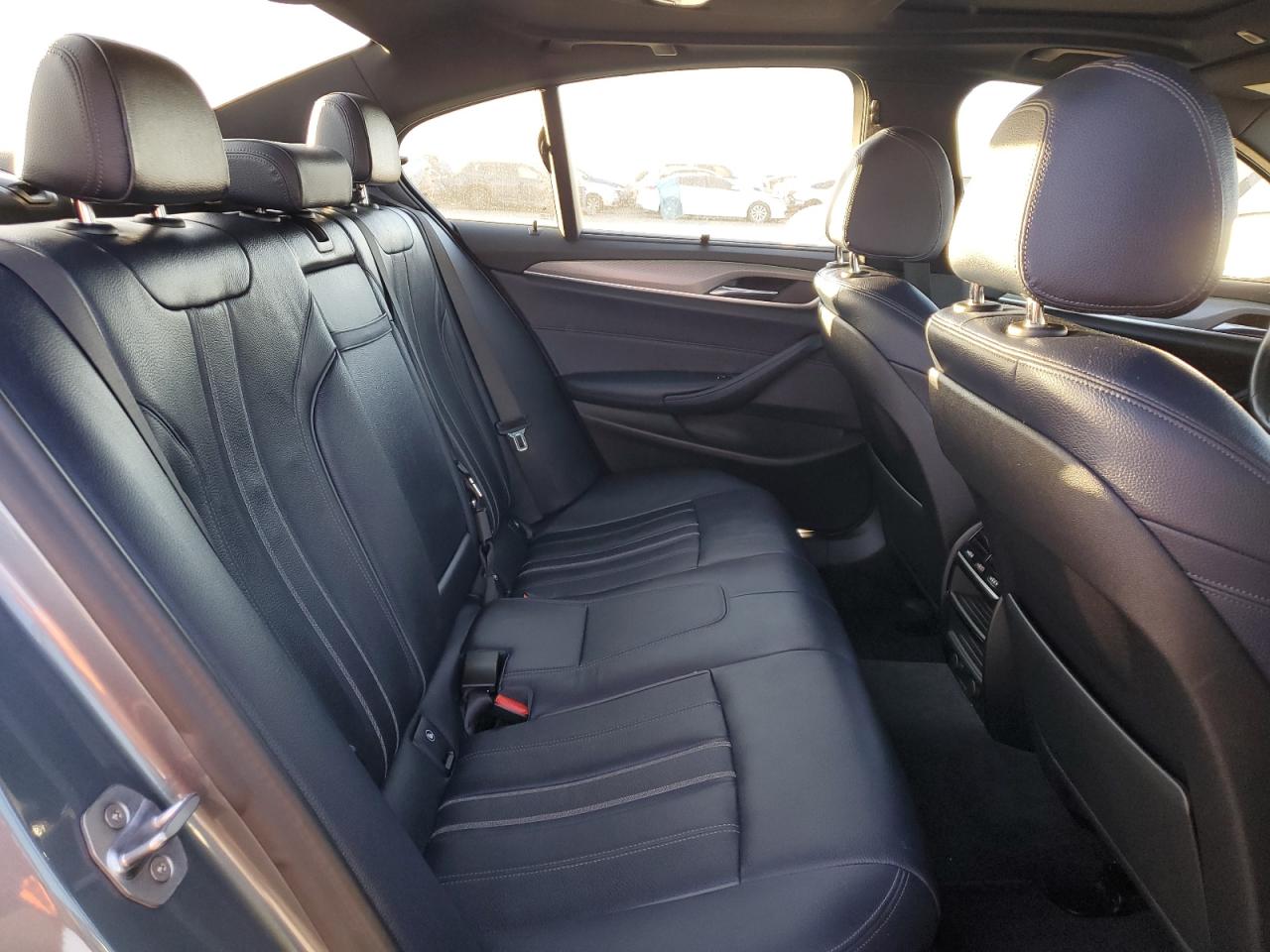 2019 BMW 5er VIN WBAJE5C55KWW20754 Copart auction photo, all over damage thumbnail 10