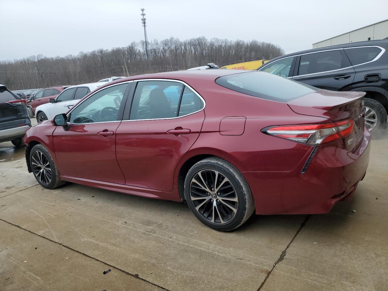 2018 Toyota Camry VIN 4T1B11HK3JU597264 Copart auction photo, front end damage thumbnail 2