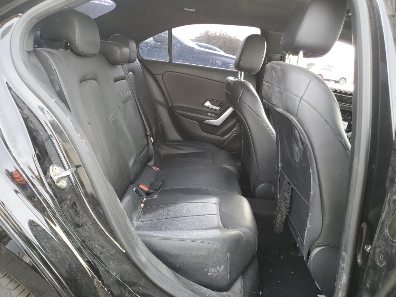 2019 Mercedes-Benz A-klasse VIN WDD3G4EB8KW001901 Copart auction photo, vandalism damage thumbnail 10