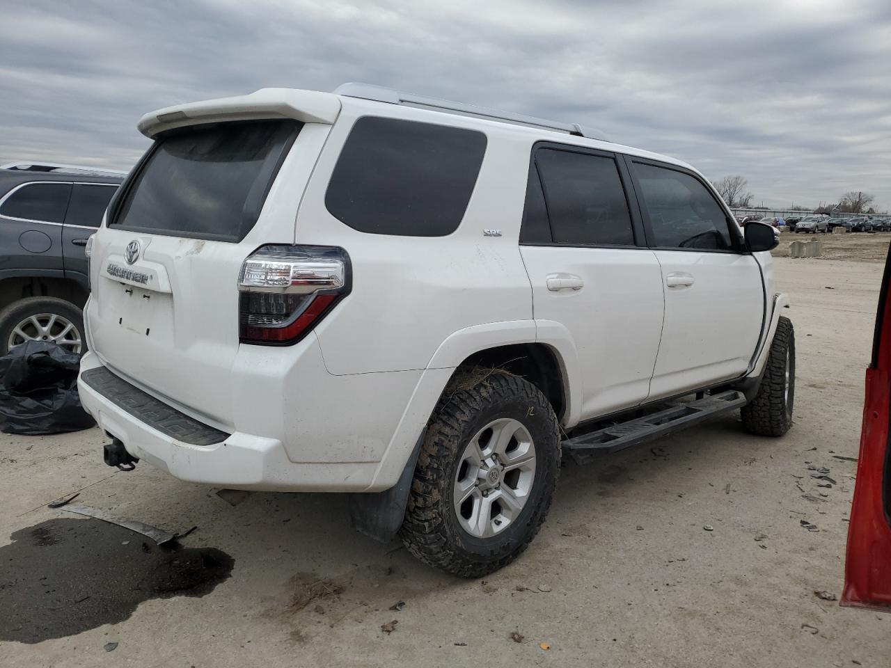 2018 Toyota 4Runner VIN JTEBU5JR8J5539361 Copart auction photo, front end damage thumbnail 3