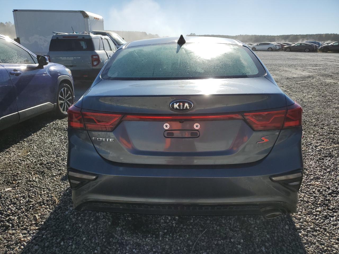 2019 KIA Forte VIN 3KPF34AD1KE110561 Copart auction photo, water/flood damage thumbnail 6