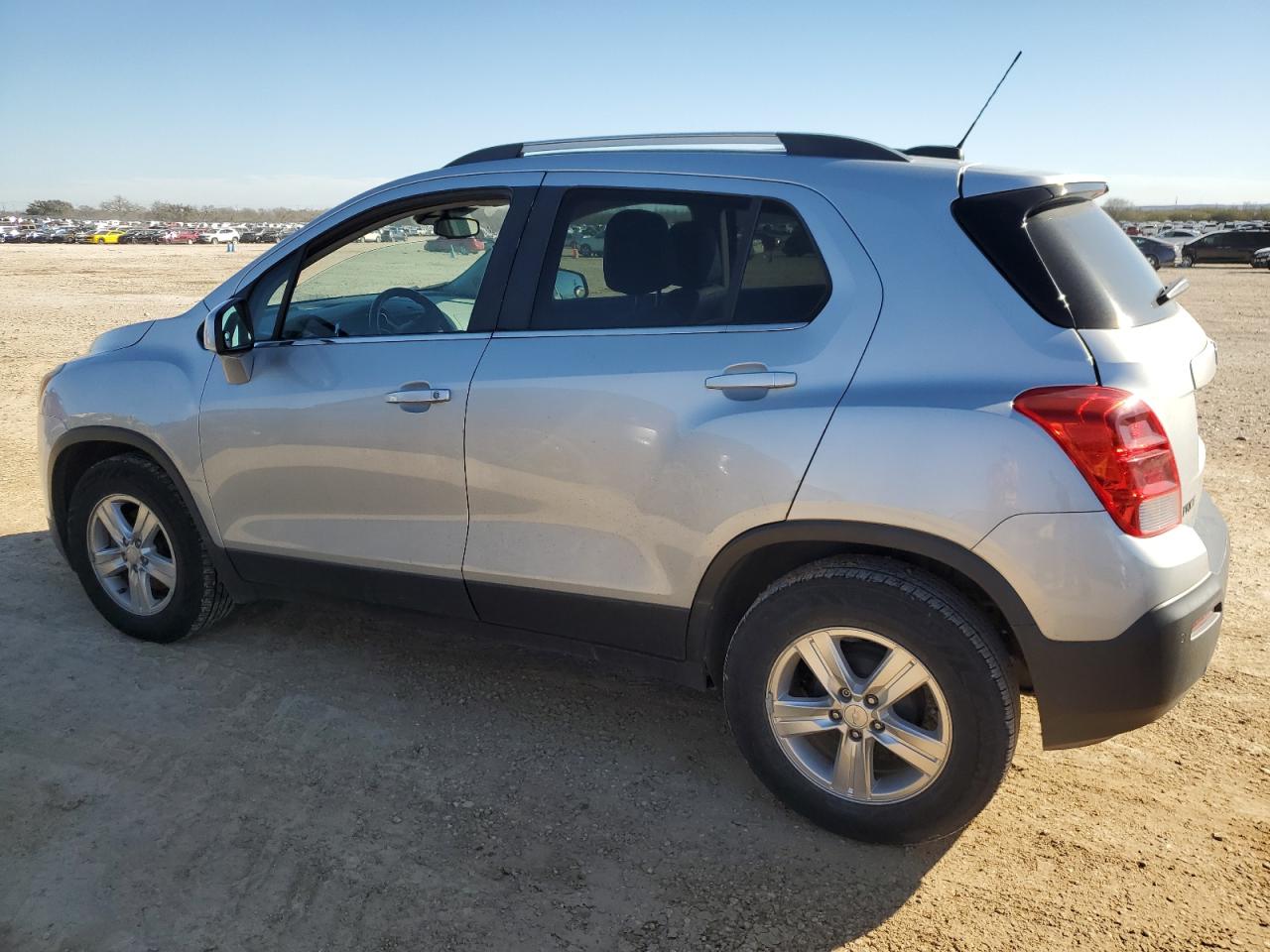 2015 Chevrolet Trax VIN 3GNCJLSB9FL239771 Copart auction photo, rear end / minor dent/scratches damage thumbnail 2
