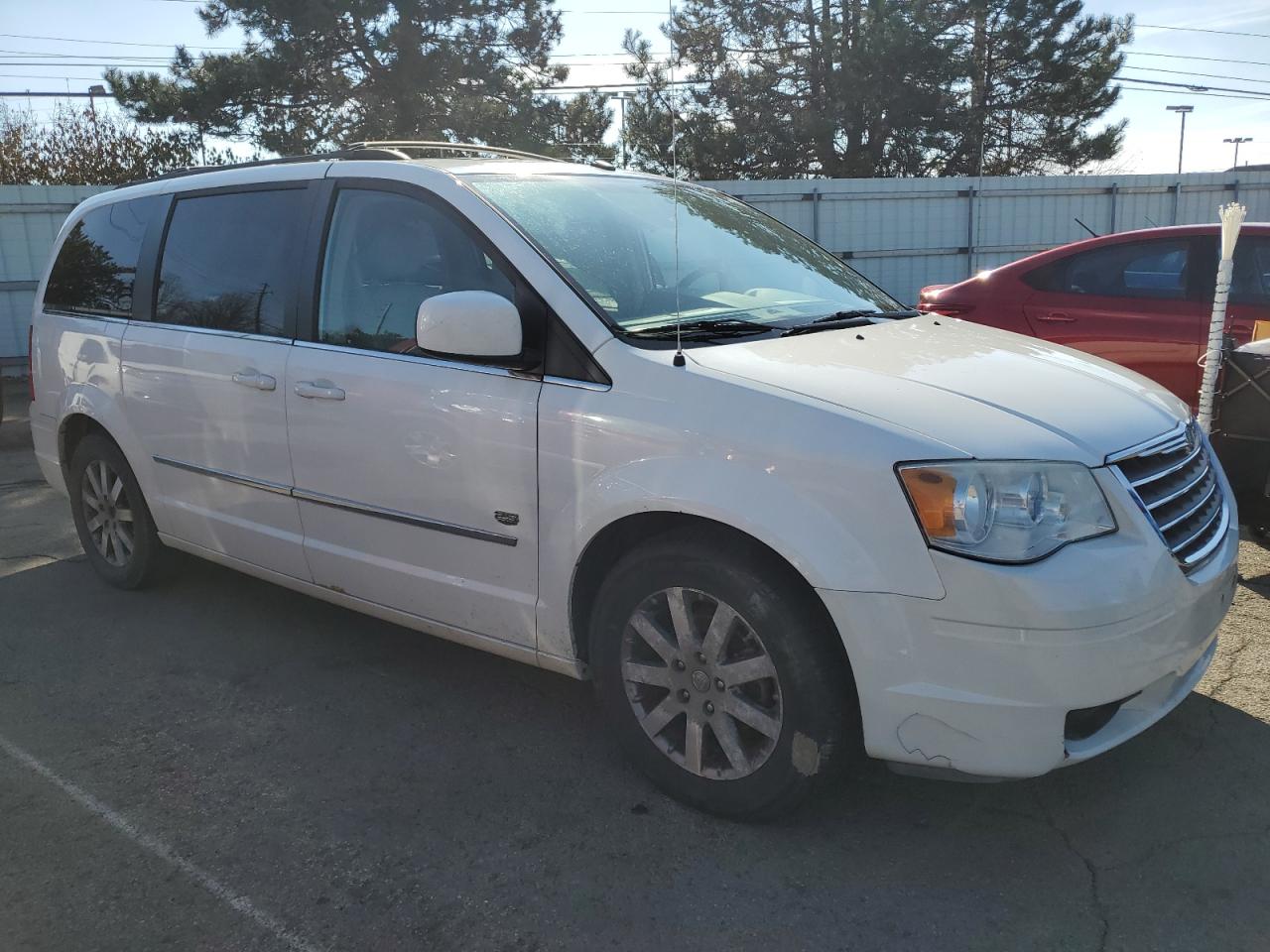 2009 Chrysler Town & Country VIN 2A8HR54XX9R675671 Copart auction photo, rear end / front end damage thumbnail 4