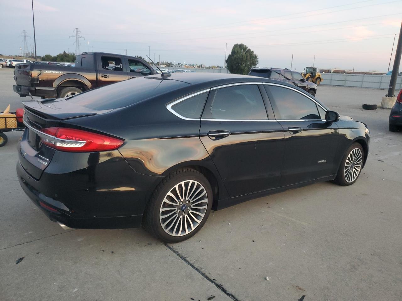 2018 Ford Fusion VIN 3FA6P0RU4JR147277 Copart auction photo, minor dent/scratches damage thumbnail 3