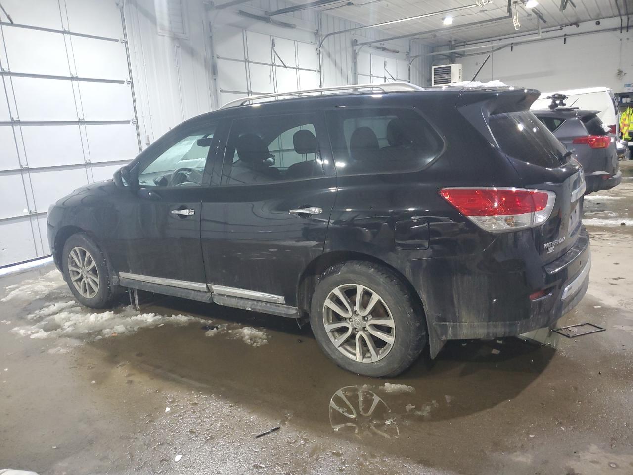 2016 Nissan Pathfinder VIN 5N1AR2MM6GC619578 Copart auction photo, side / front end damage thumbnail 2