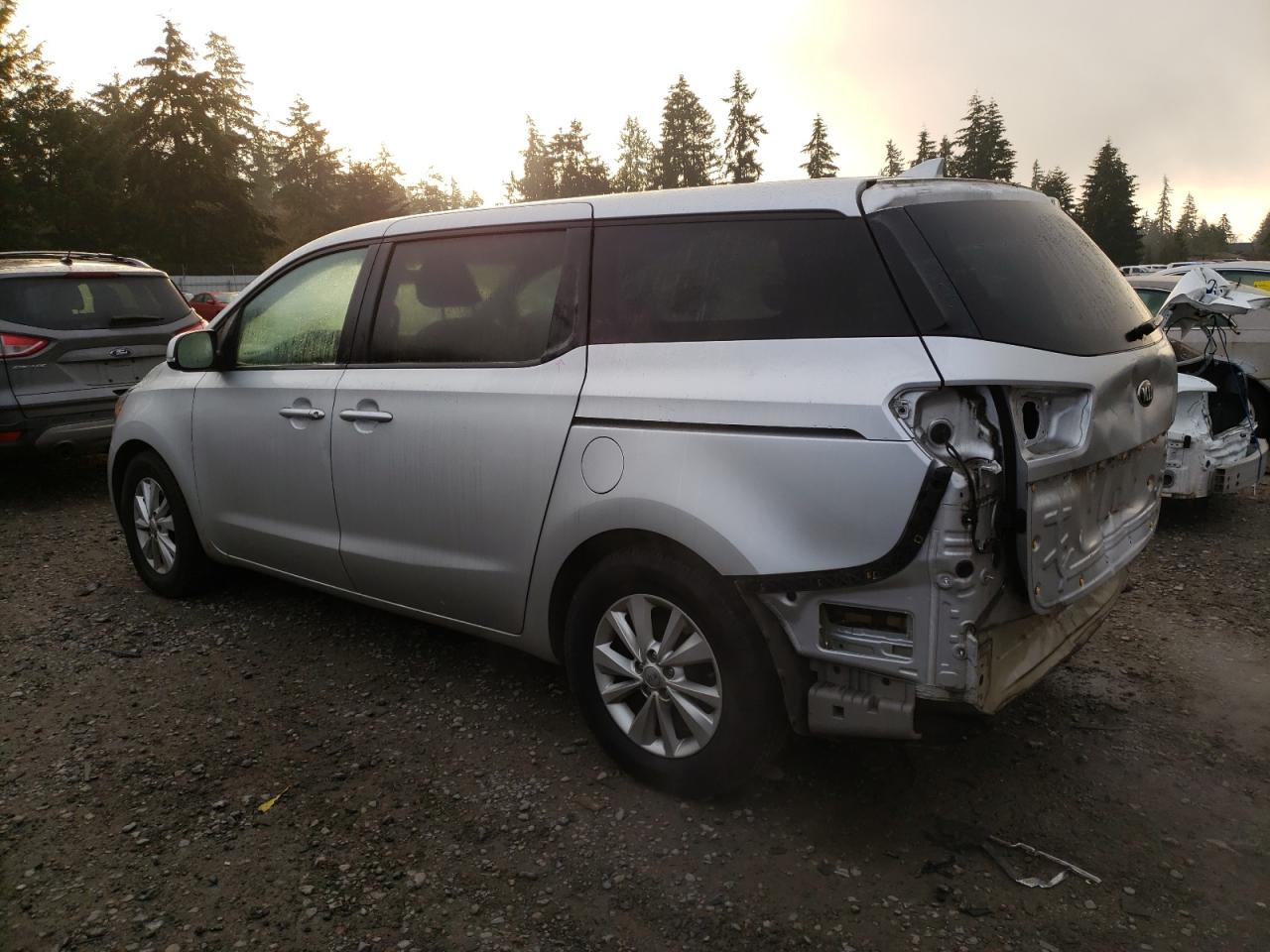 2017 KIA Sedona VIN KNDMB5C12H6241953 Copart auction photo, rear end damage thumbnail 2