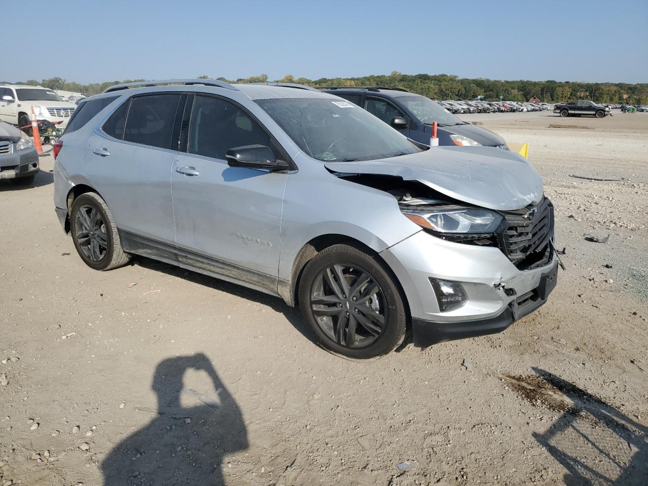 2020 Chevrolet Equinox VIN 3GNAXLEX6LL262885 Copart auction photo, front end / rear end damage thumbnail 4