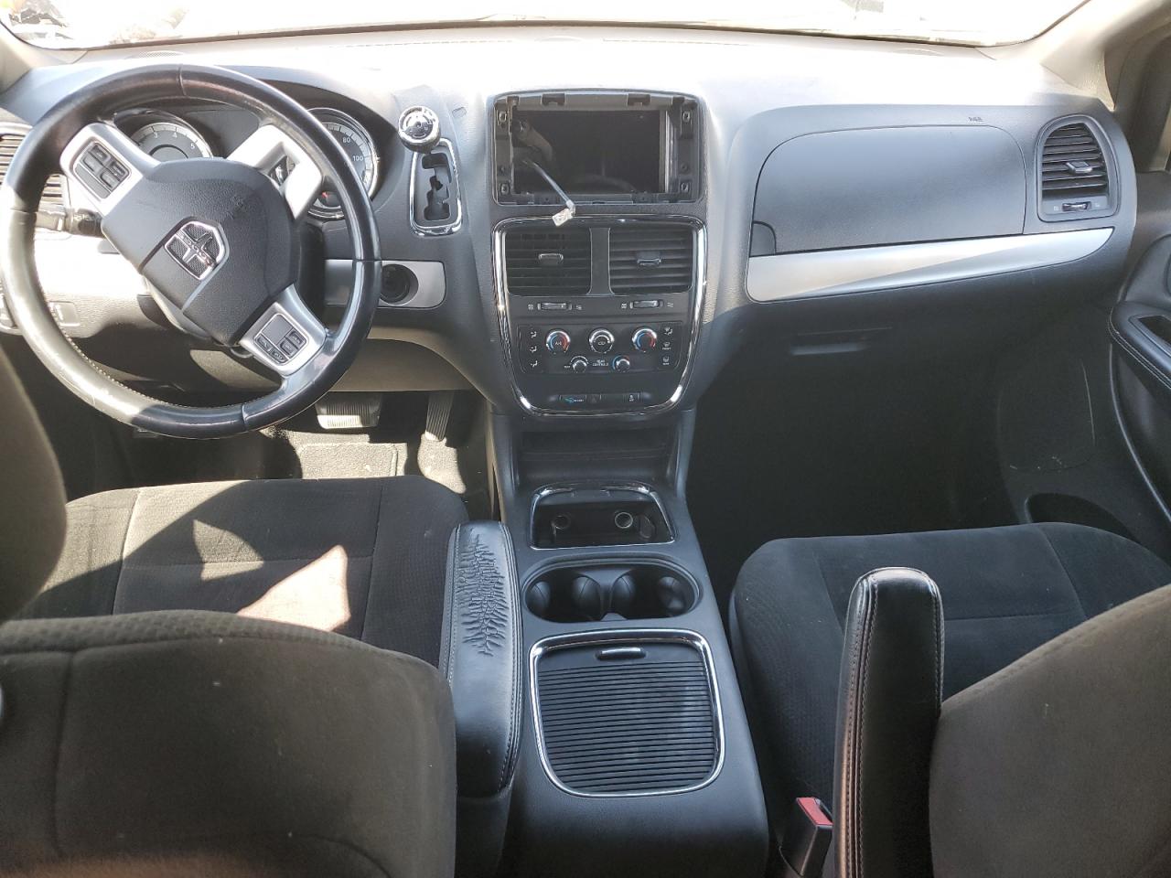 2015 Dodge Caravan VIN 2C4RDGCG7FR569326 Copart auction photo, front end / stripped damage thumbnail 8