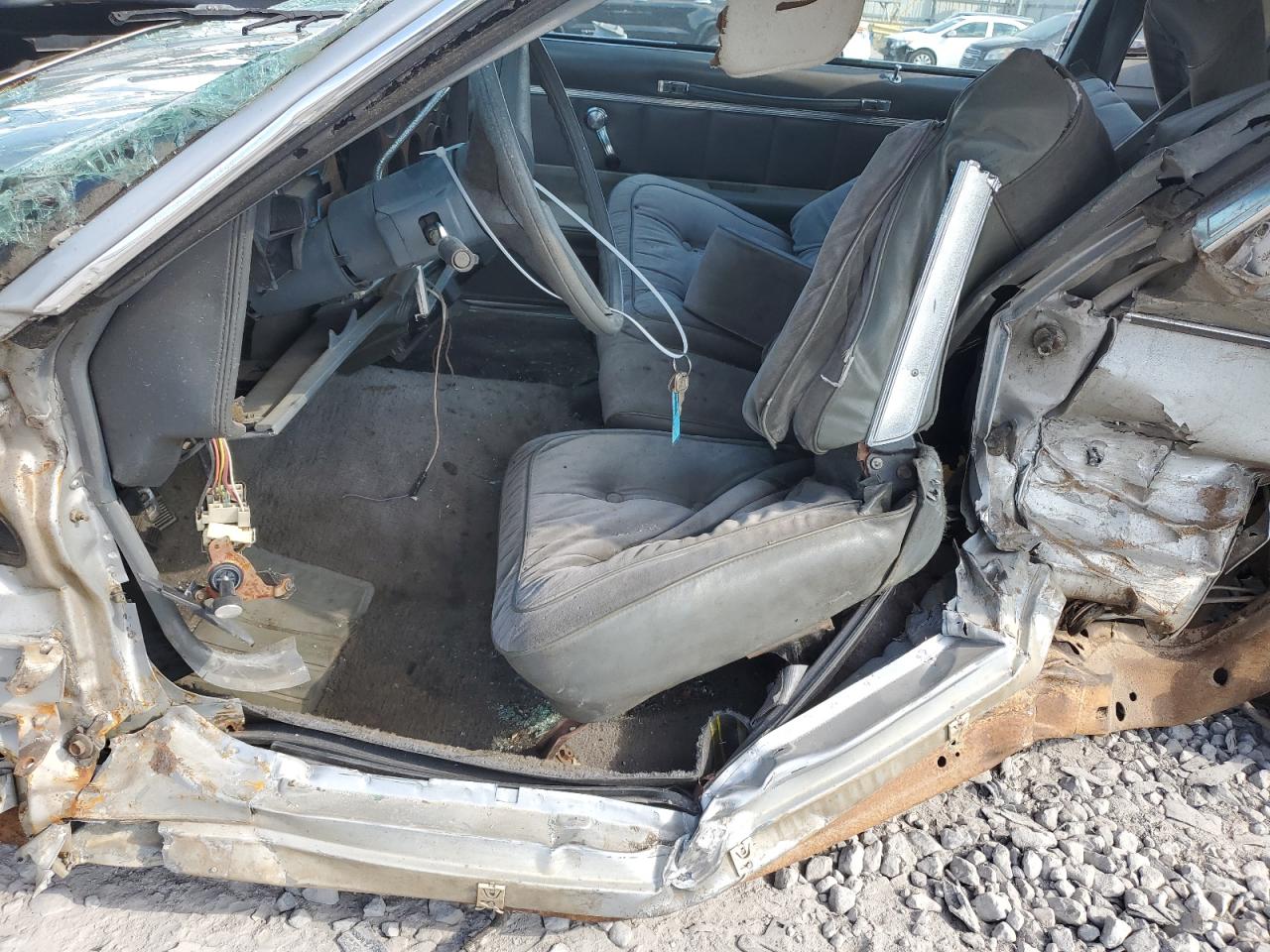1985 Pontiac Grand Prix VIN 2G2GJ37A0F2291767 Copart auction photo, all over damage thumbnail 7
