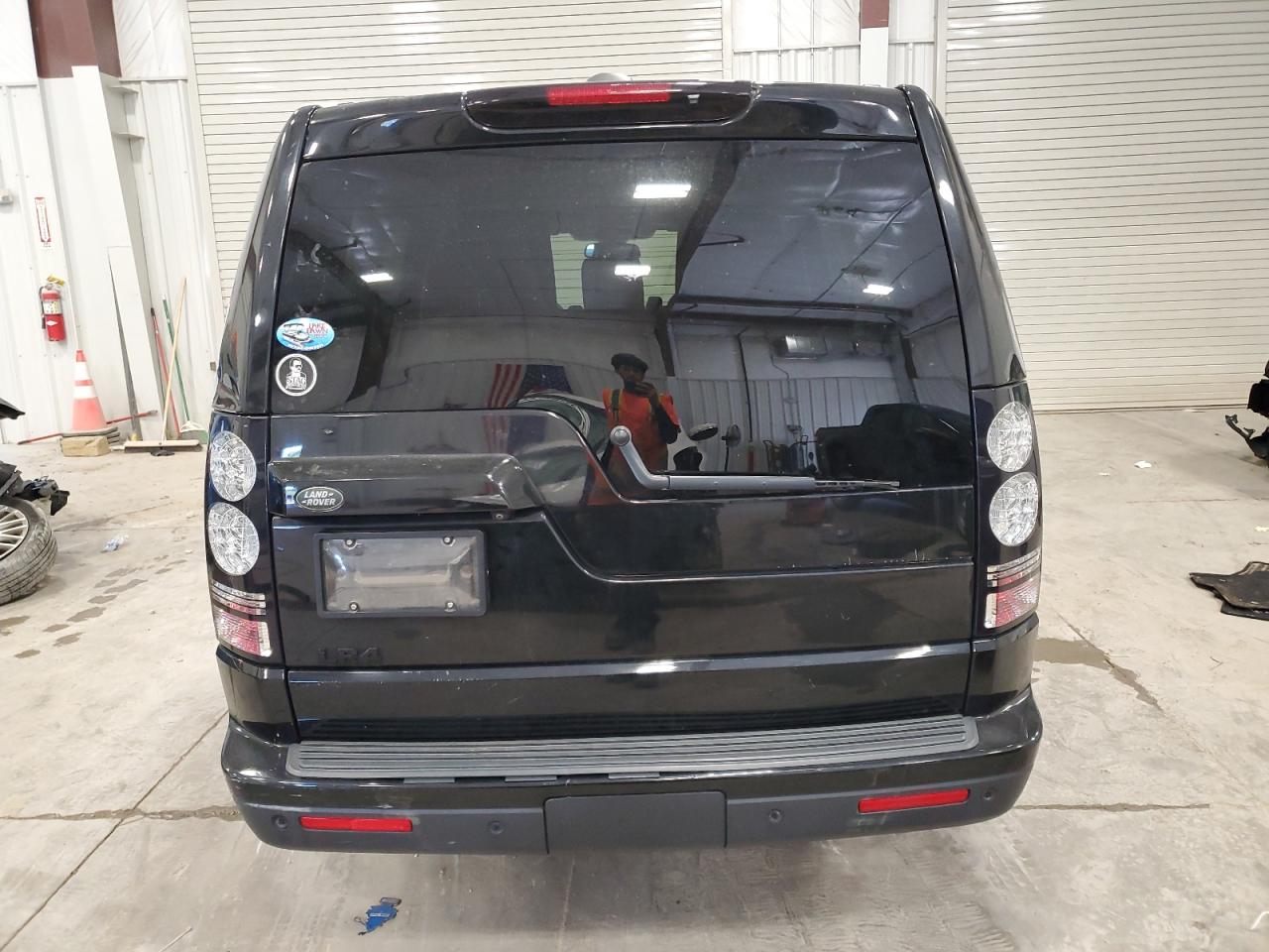 2016 Land Rover LR4 VIN SALAG2V66GA801781 Copart auction photo, normal wear damage thumbnail 6