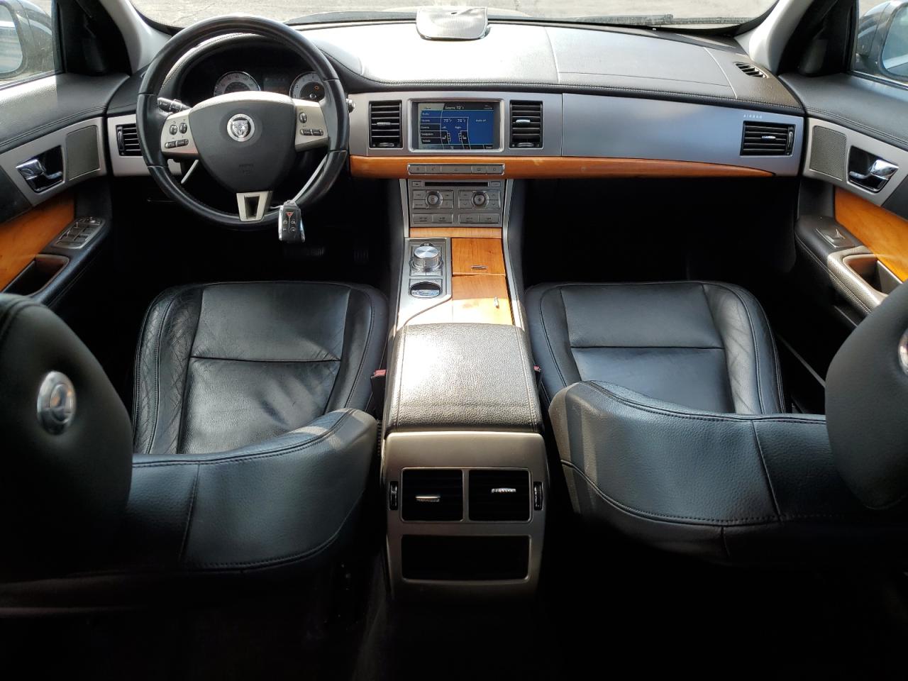 2010 Jaguar XF VIN SAJWA0FA2AHR56964 Copart auction photo, all over damage thumbnail 8