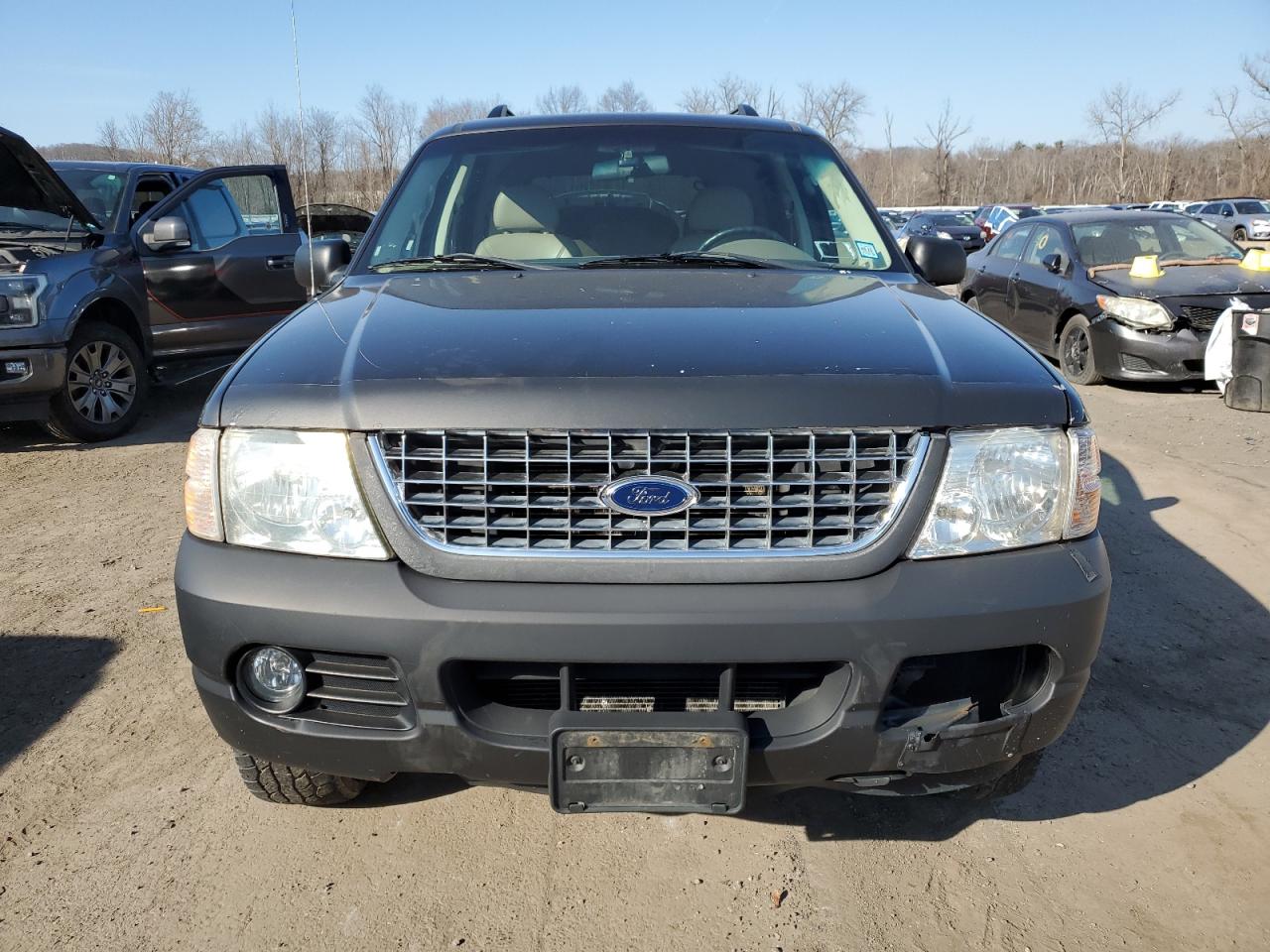 2005 Ford Explorer VIN 1FMZU73EX5ZA53542 Copart auction photo, front end / minor dent/scratches damage thumbnail 5