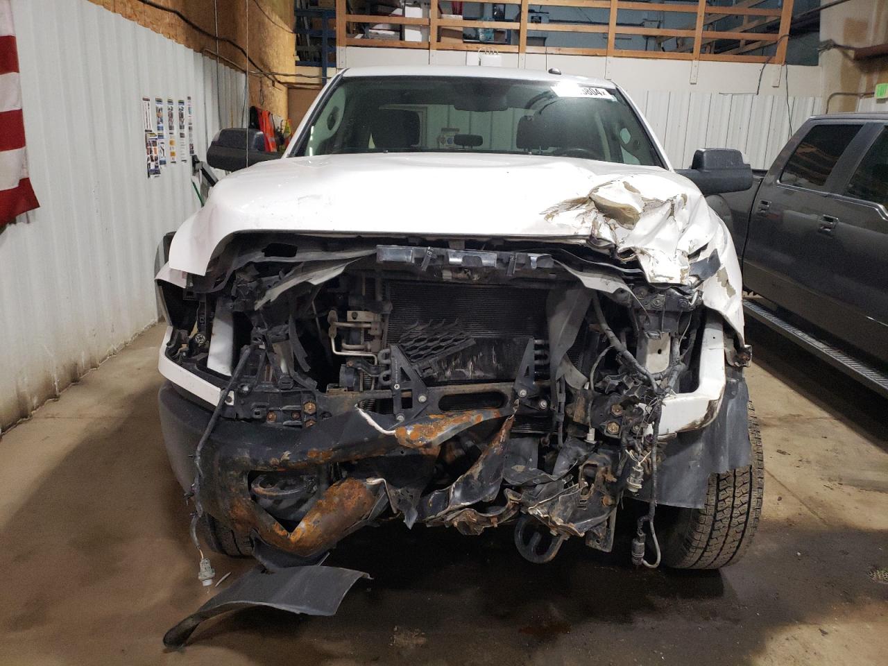 2017 RAM 2500 VIN 3C6UR5HJ2HG636449 Copart auction photo, mechanical damage thumbnail 5