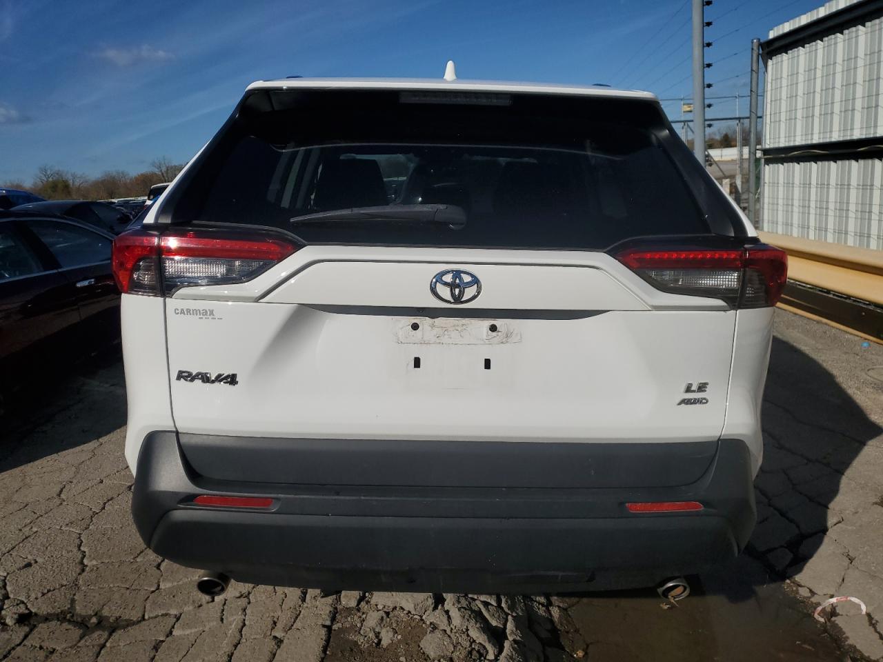 2019 Toyota RAV 4 VIN 2T3F1RFV3KW019686 Copart auction photo, side / front end damage thumbnail 6