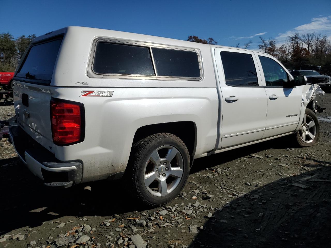 2017 Chevrolet Silverado VIN 3GCUKREC4HG339709 Copart auction photo, front end / side damage thumbnail 3
