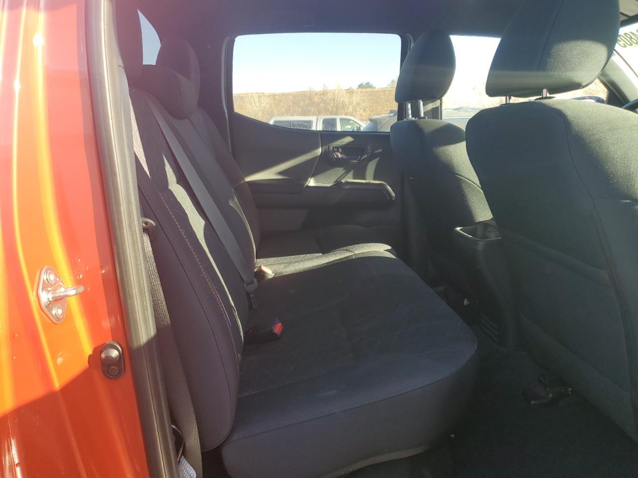 2016 Toyota Tacoma VIN 5TFCZ5AN7GX016580 Copart auction photo, front end damage thumbnail 10