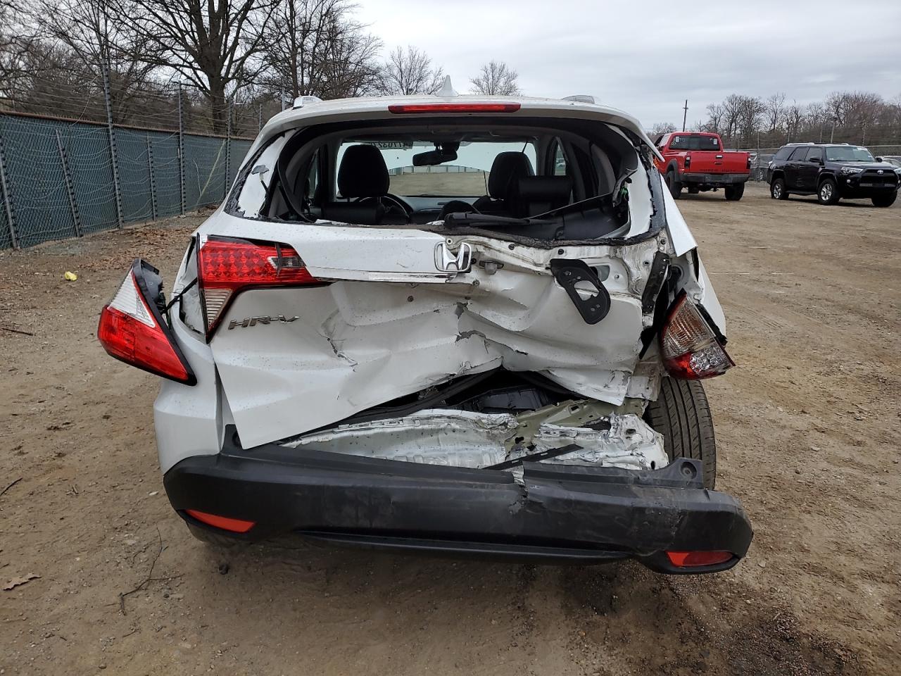 2022 Honda HR-V VIN 3CZRU5H77NM727306 Copart auction photo, rear end / minor dent/scratches damage thumbnail 6