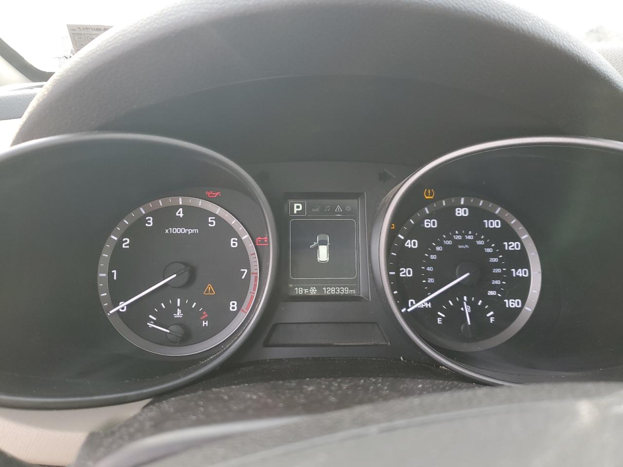 2017 Hyundai Santa Fe VIN 5NMZUDLB6HH032639 Copart auction photo, normal wear / mechanical damage thumbnail 9