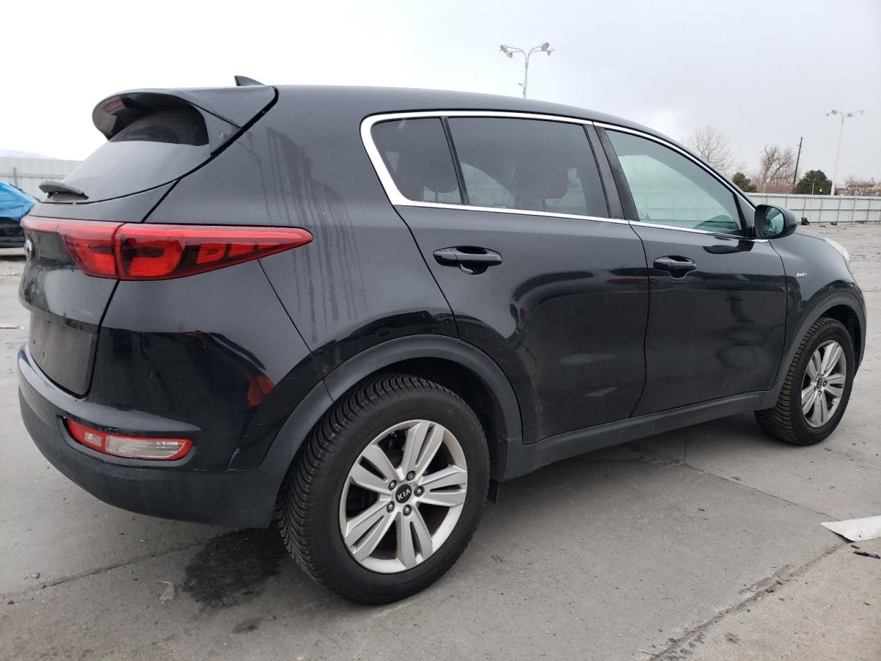2017 KIA Sportage VIN KNDPMCAC9H7196973 Copart auction photo, vandalism / minor dent/scratches damage thumbnail 3
