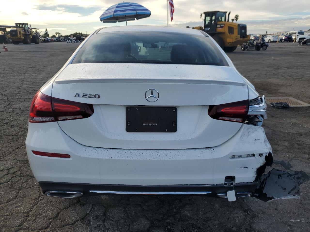 2020 Mercedes-Benz A-klasse VIN W1K3G4EB6LJ235002 Copart auction photo, side / rear end damage thumbnail 6