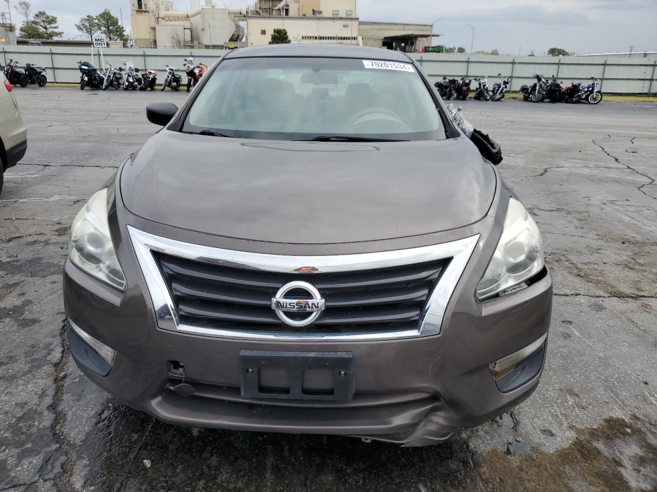 2015 Nissan Altima VIN 1N4AL3AP2FC572354 Copart auction photo, all over / minor dent/scratches damage thumbnail 5