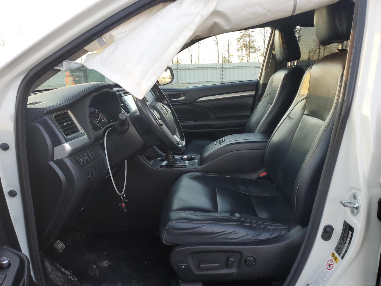 2017 Toyota Highlander VIN 5TDJZRFH4HS480855 Copart auction photo, side / rear end damage thumbnail 7
