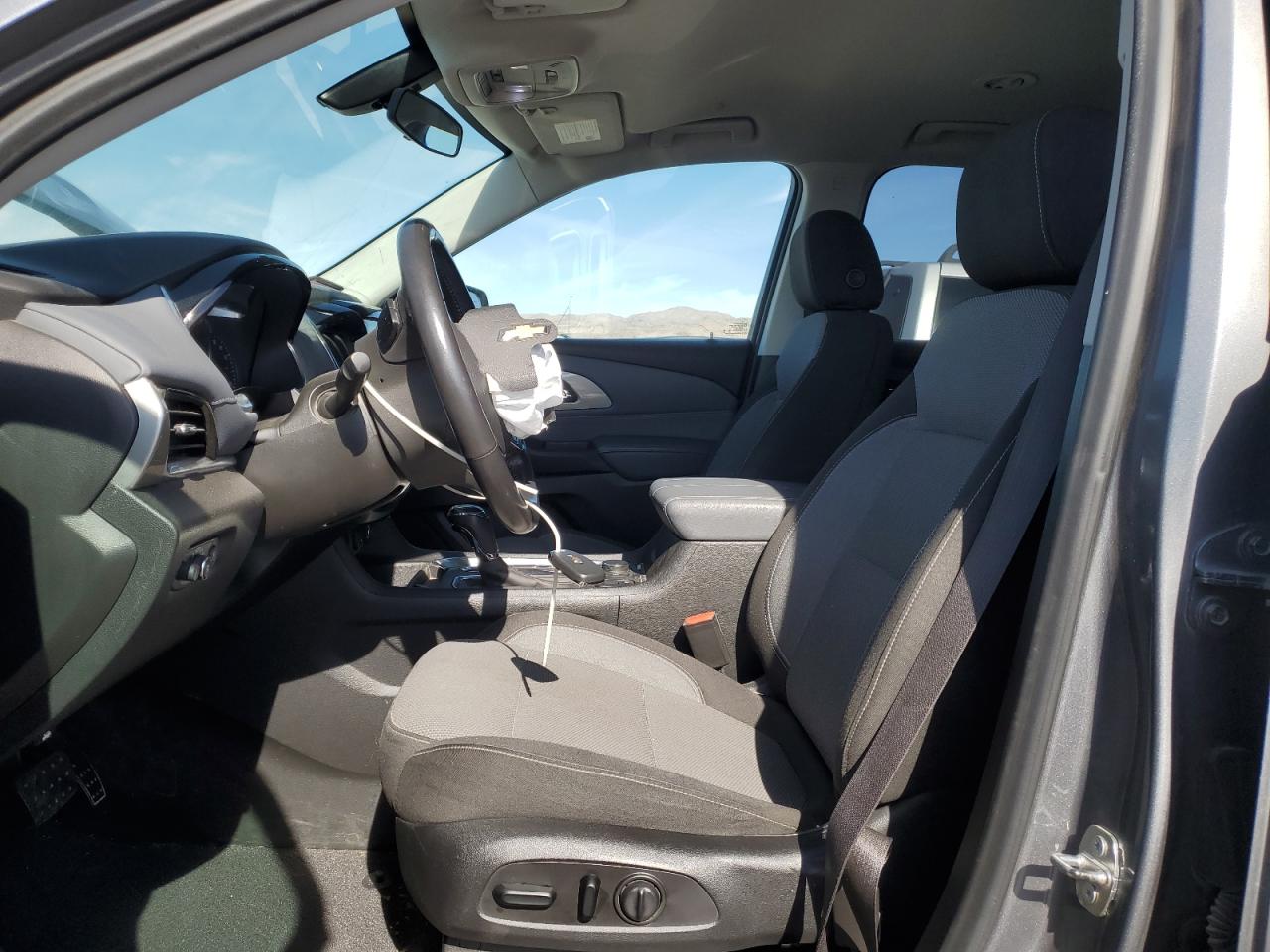 2019 Chevrolet Traverse VIN 1GNERGKW8KJ278932 Copart auction photo, front end damage thumbnail 7