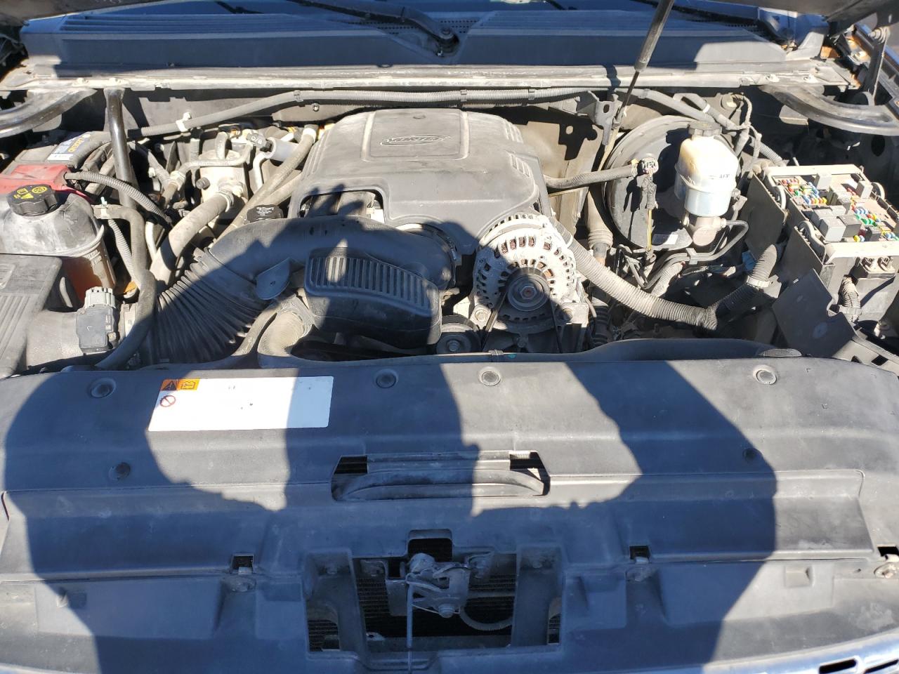 2011 GMC Yukon VIN 1GKS1KE03BR257537 Copart auction photo, burn / minor dent/scratches damage thumbnail 13