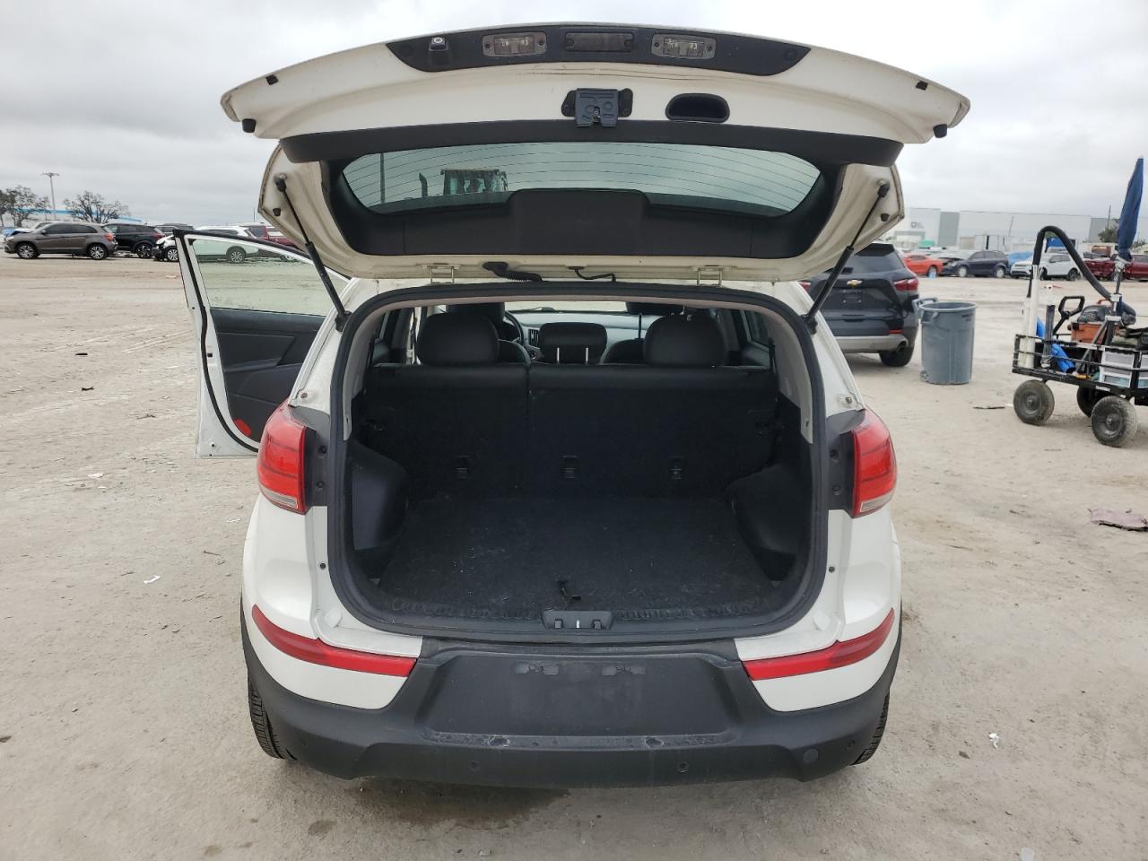 2021 KIA Seltos VIN KNDEUCA27M7116238 Copart auction photo, rear end / front end damage thumbnail 6