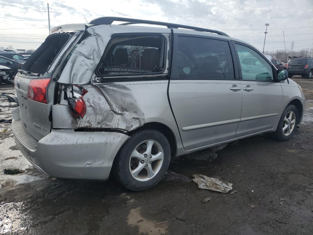 2010 Toyota Sienna VIN 5TDKK4CC5AS310448 Copart auction photo, rear end damage thumbnail 3