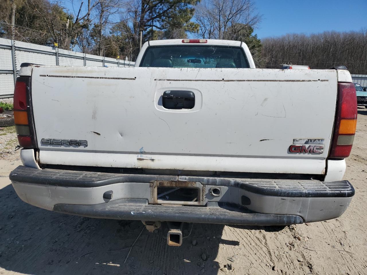 2001 GMC Sierra VIN 1GTGC24U81Z263073 Copart auction photo, mechanical / minor dent/scratches damage thumbnail 6