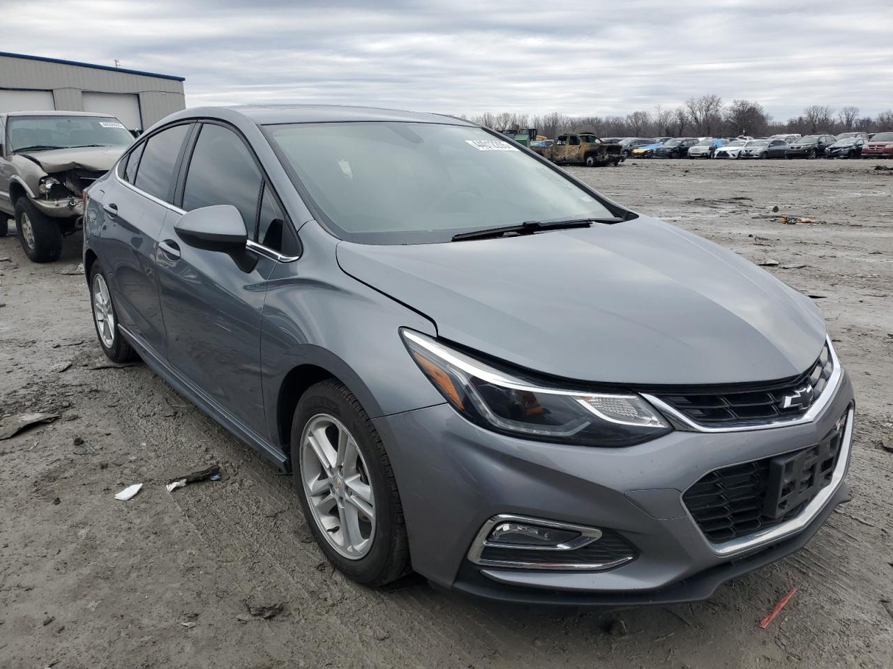 2018 Chevrolet Cruze VIN 1G1BE5SMXJ7131395 Copart auction photo, side / minor dent/scratches damage thumbnail 4
