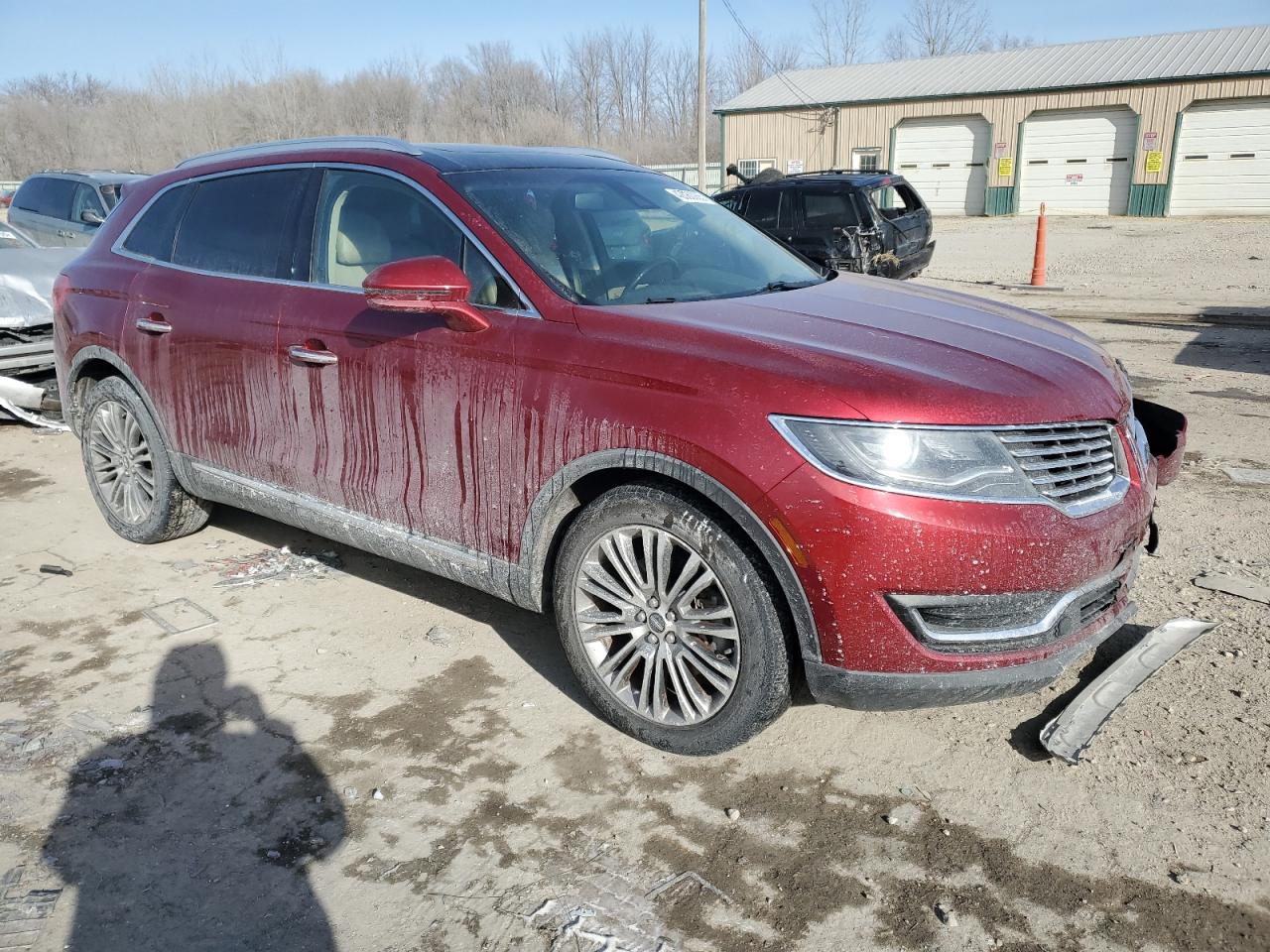 2016 Lincoln MKX VIN 2LMTJ8LR0GBL88133 Copart auction photo, front end / side damage thumbnail 4
