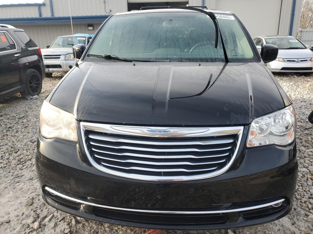 2013 Chrysler Town & Country VIN 2C4RC1BG3DR818753 Copart auction photo, front end damage thumbnail 5