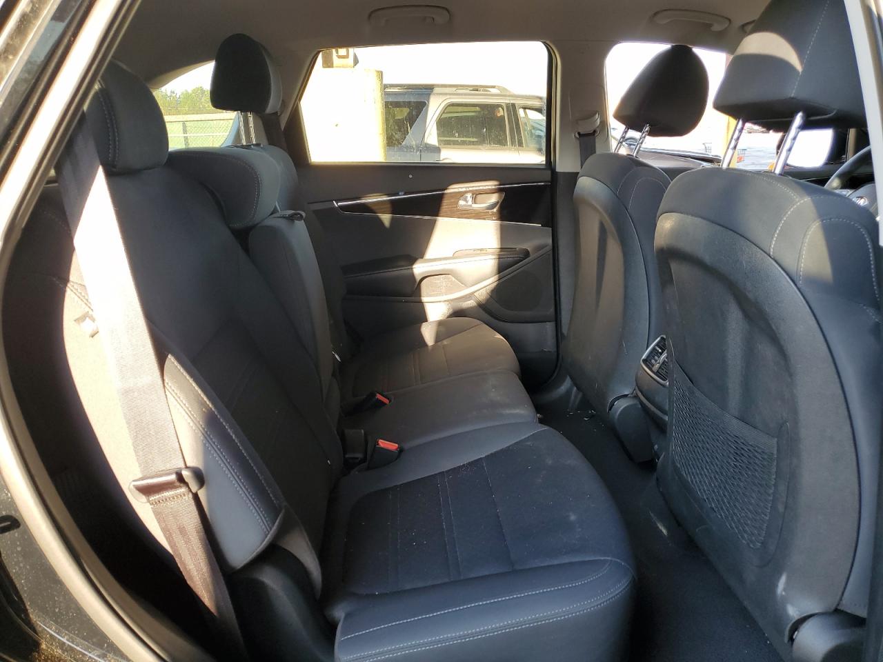 2019 KIA Sorento VIN 5XYPG4A31KG578535 Copart auction photo, side / top/roof damage thumbnail 11