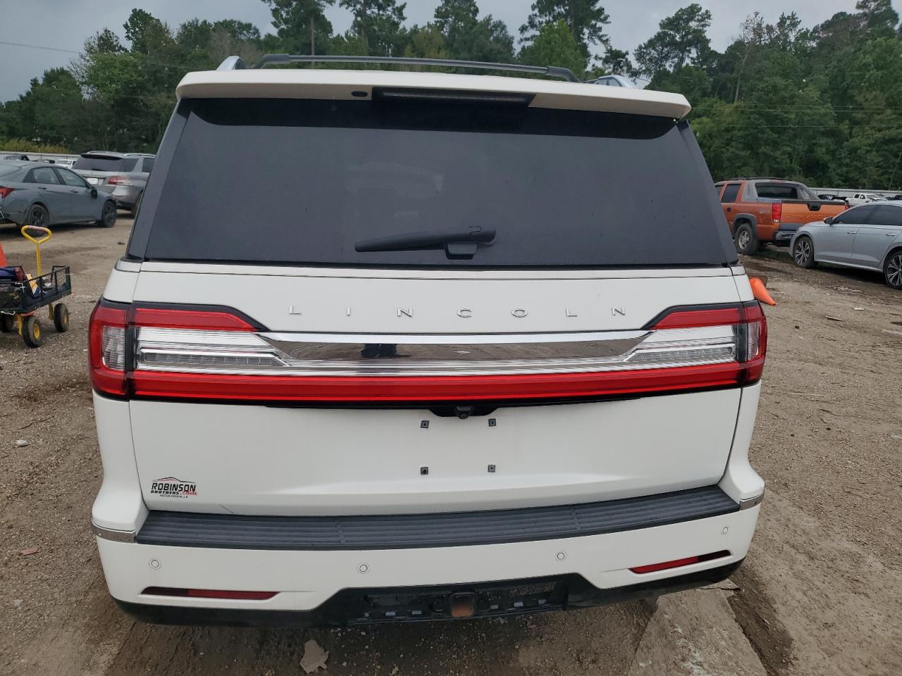 2020 Lincoln Navigator VIN 5LMJJ3KTXLEL11526 Copart auction photo, side damage thumbnail 6