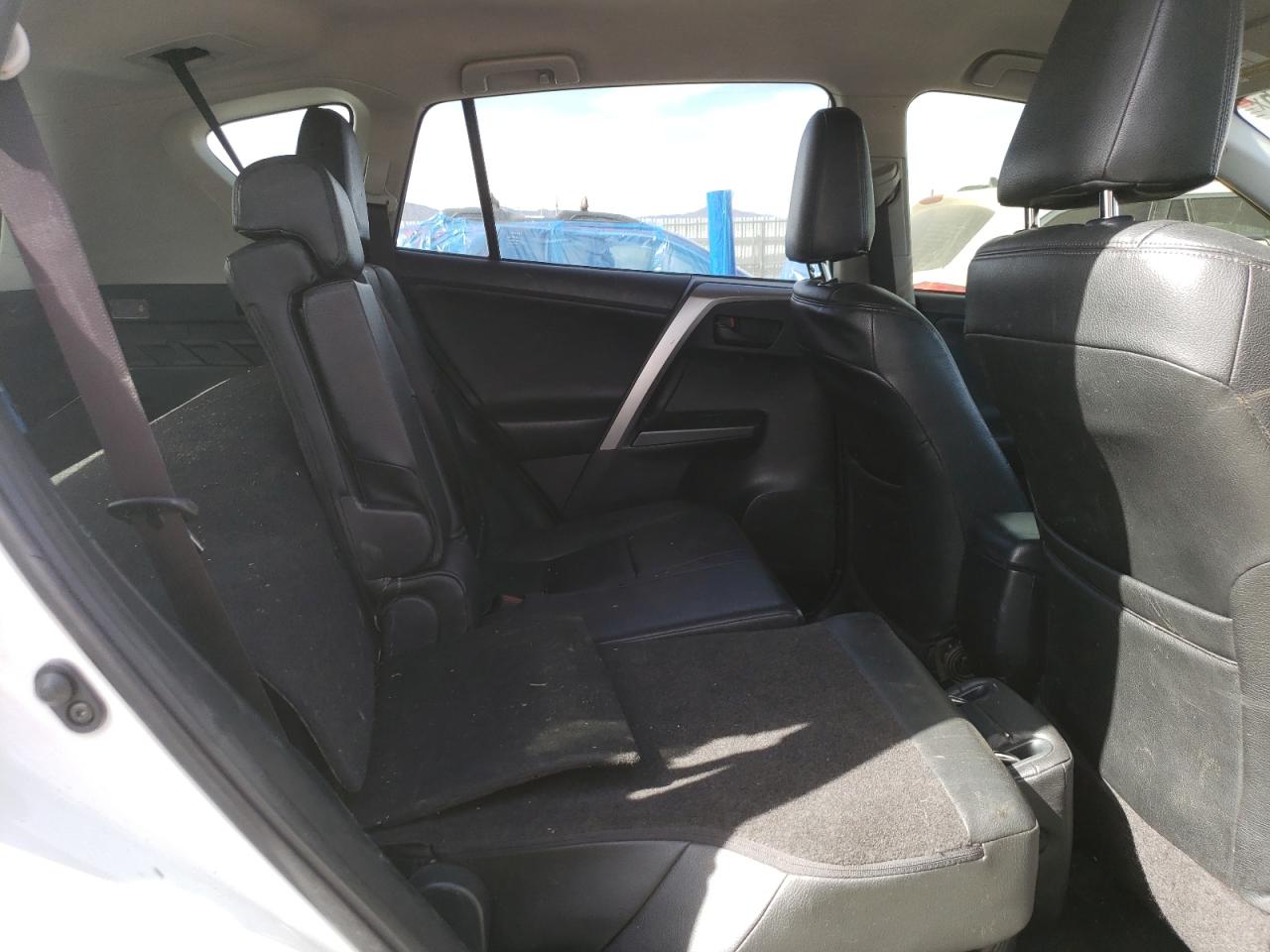 2016 Toyota RAV 4 VIN JTMBFREV3GJ064022 Copart auction photo, rear end / minor dent/scratches damage thumbnail 11