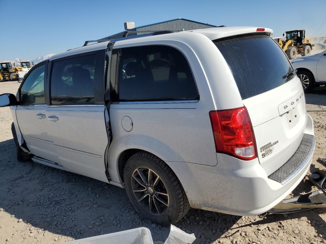 2017 Dodge Caravan VIN 2C4RDGCG3HR639617 Copart auction photo, front end / side damage thumbnail 2