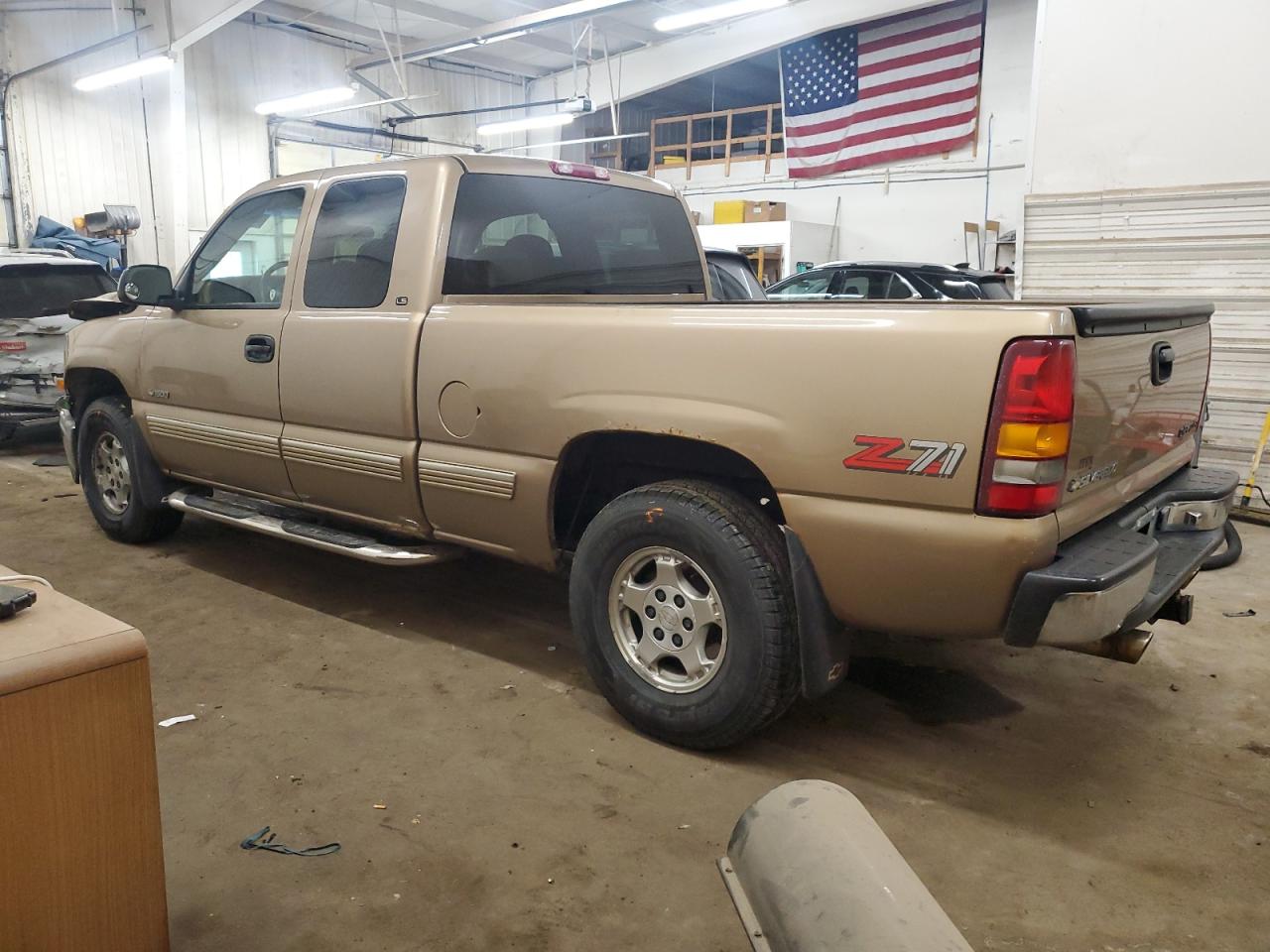 1999 Chevrolet Silverado VIN 1GCEK19T5XE121882 Copart auction photo, front end damage thumbnail 2