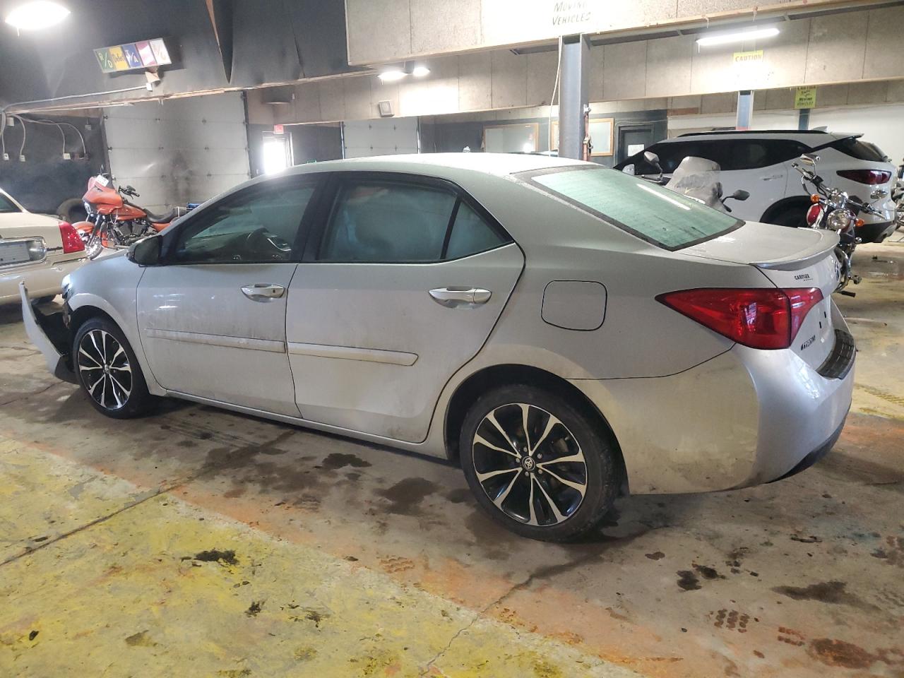 2018 Toyota Corolla VIN 2T1BURHE1JC108619 Copart auction photo, front end / side damage thumbnail 2